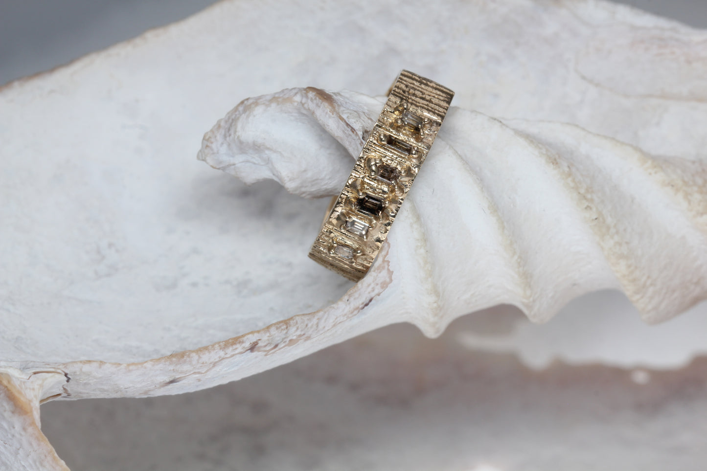 Bark 6mm gold with baguette diamonds - EilyOConnell