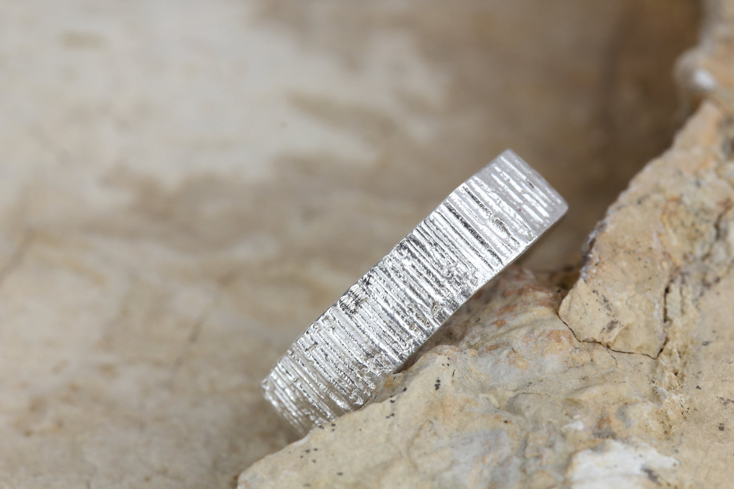 Bark ring 6mm x 1mm - EilyOConnell